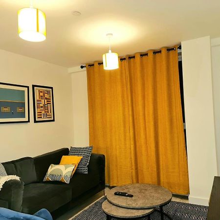 Exquisite Cosy 2-Bed Apartment In Salford Μάντσεστερ Εξωτερικό φωτογραφία