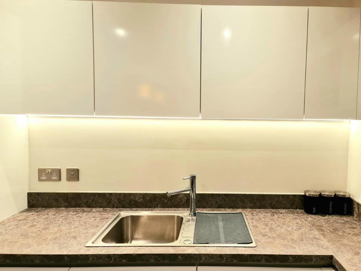 Exquisite Cosy 2-Bed Apartment In Salford Μάντσεστερ Εξωτερικό φωτογραφία