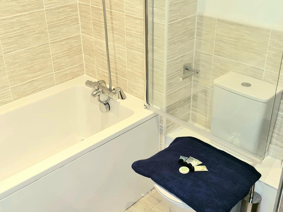 Exquisite Cosy 2-Bed Apartment In Salford Μάντσεστερ Εξωτερικό φωτογραφία