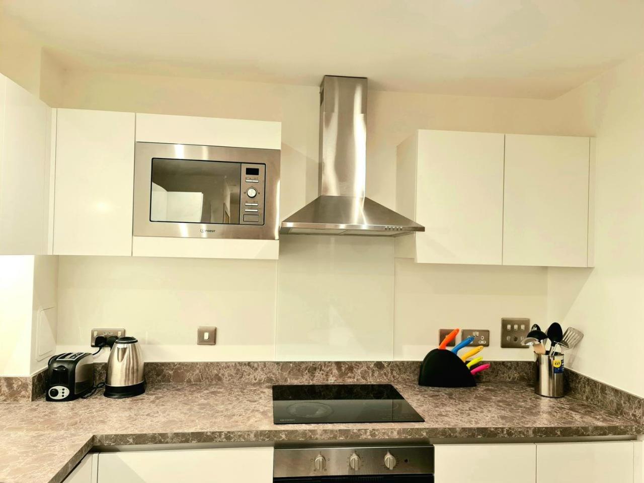 Exquisite Cosy 2-Bed Apartment In Salford Μάντσεστερ Εξωτερικό φωτογραφία