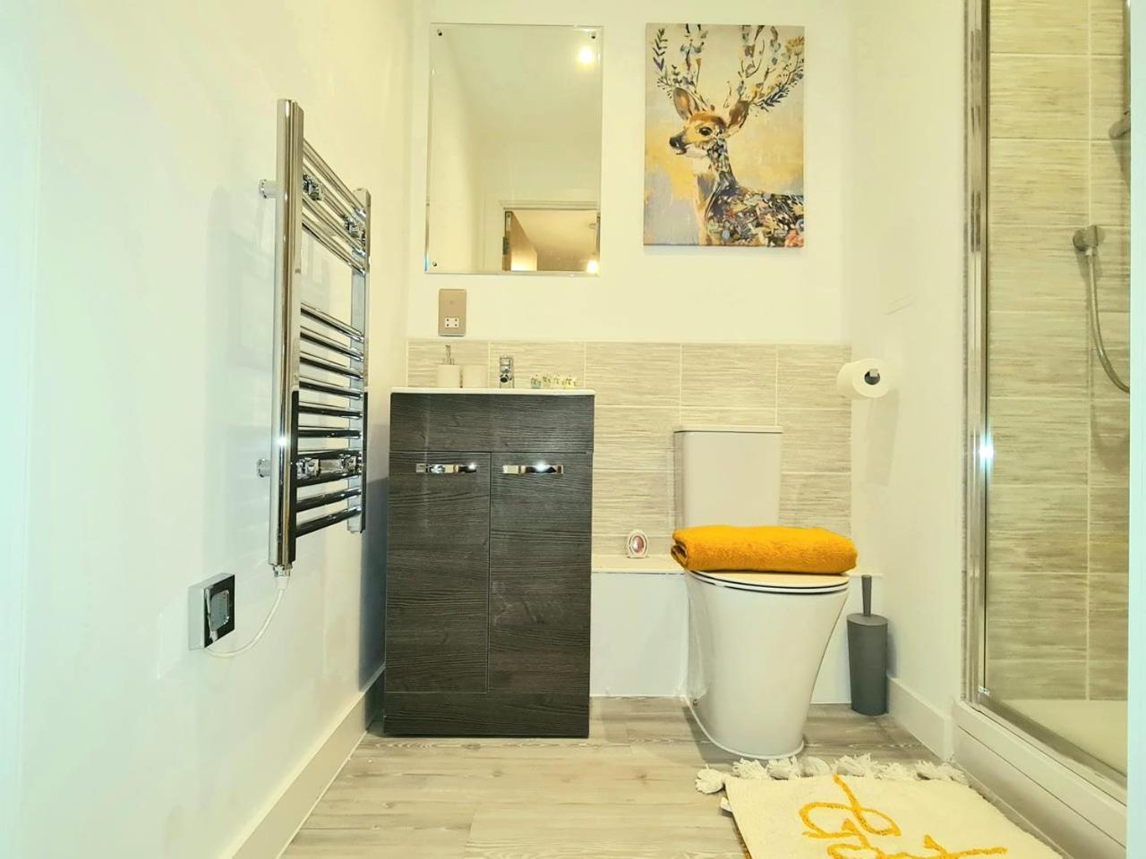 Exquisite Cosy 2-Bed Apartment In Salford Μάντσεστερ Εξωτερικό φωτογραφία