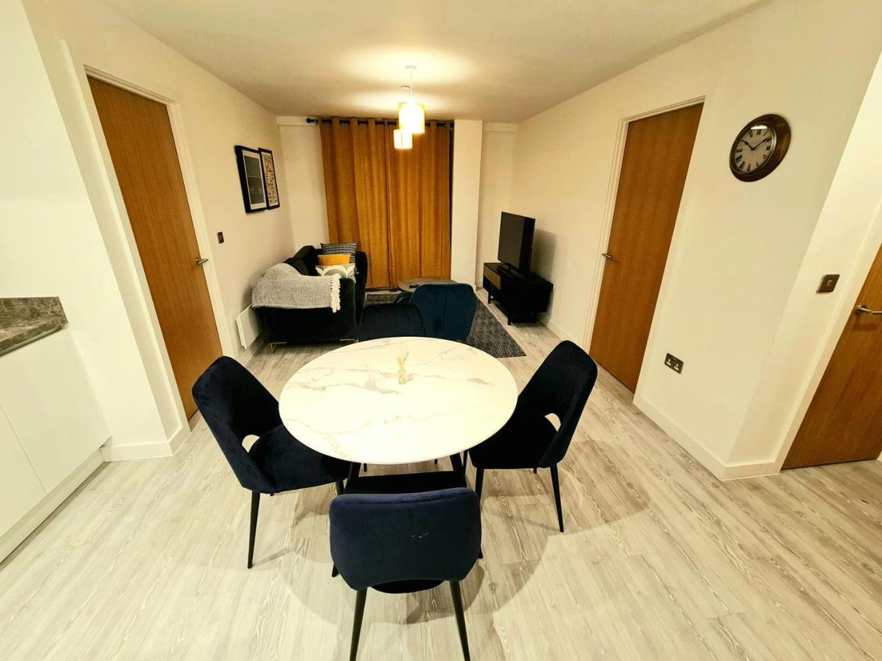 Exquisite Cosy 2-Bed Apartment In Salford Μάντσεστερ Εξωτερικό φωτογραφία