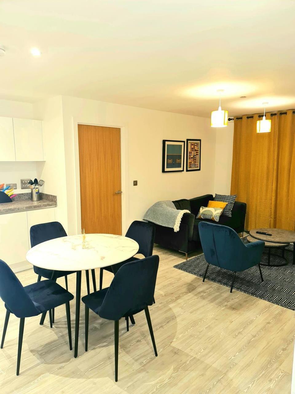 Exquisite Cosy 2-Bed Apartment In Salford Μάντσεστερ Εξωτερικό φωτογραφία